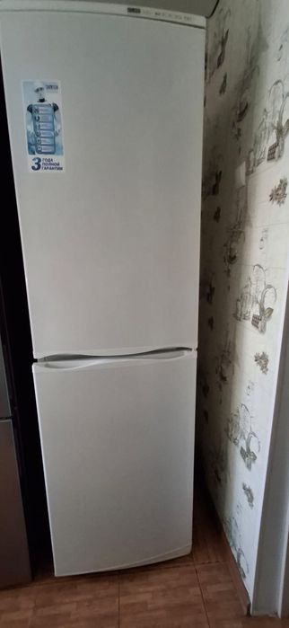 Продам холодильник Атлант