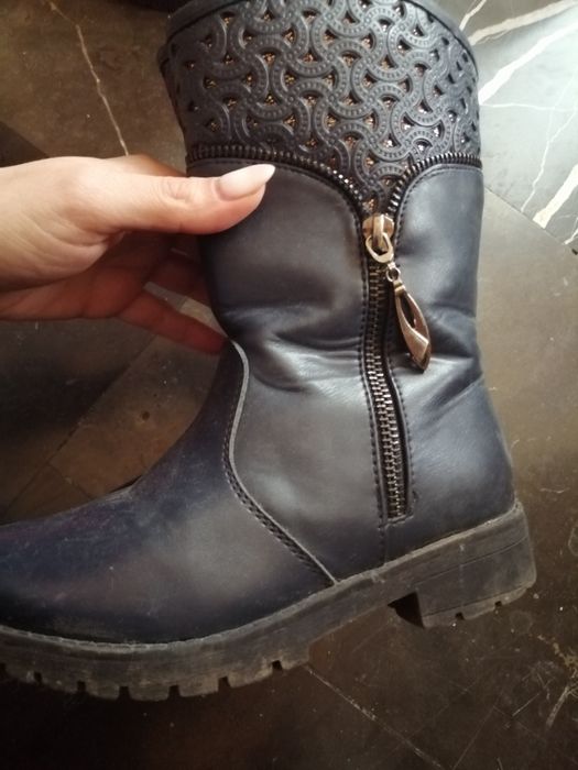 Ботушки, маратонки и чехли