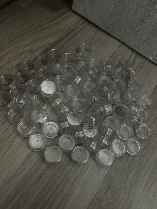 Продам набор баночек для бисера/страз