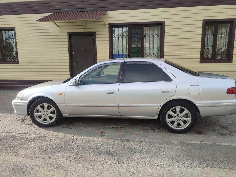 Продам Тойота Камри 25