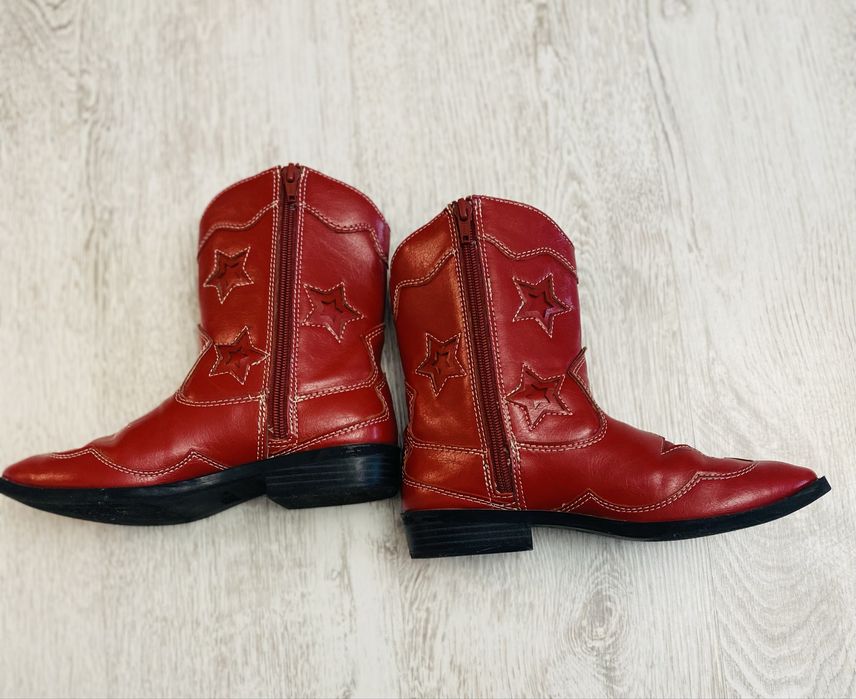 Cizme / ciocate zara rosii cu stele marime 34