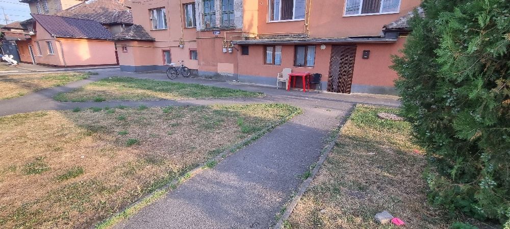 Vând apartament 2 camere cu terasă acoperită, Parter – Câmpia Turzii, Cartier Lut