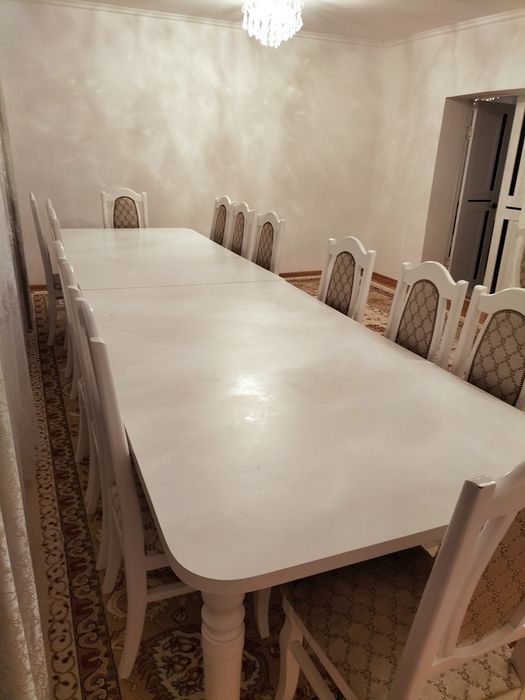Стол и стулья срочно
