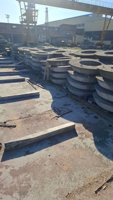 Бетонни стълбове