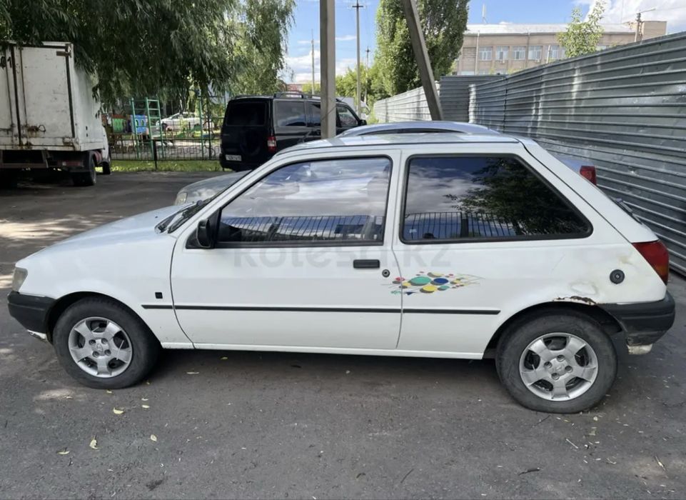Продам автомобиль Ford Fiesta