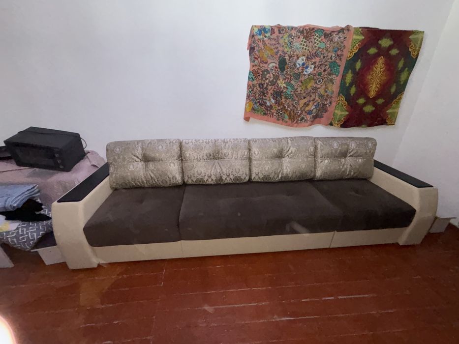 Диван кожный длина 3,30метр