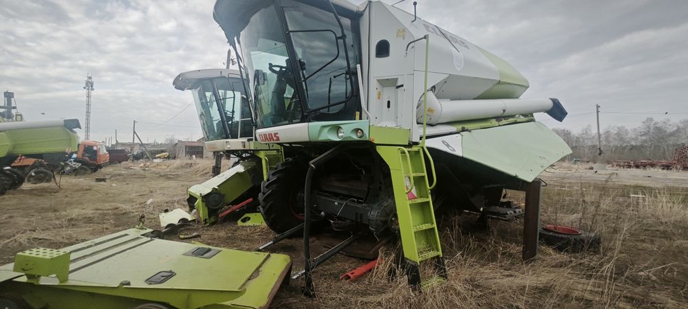 Продам комбайн Class Tucano 320