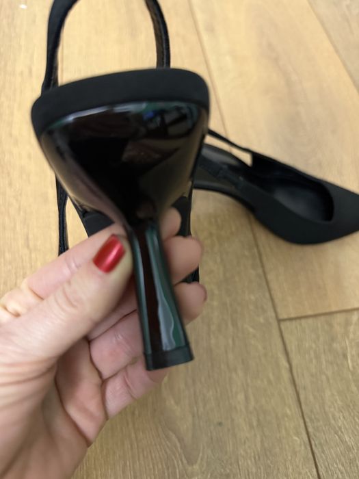 Елегантни обувки с ток Caliope