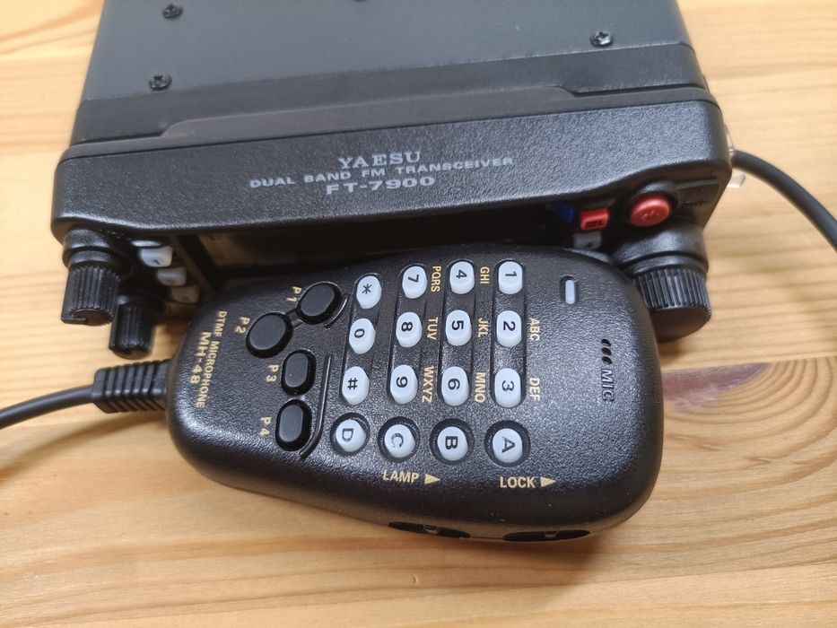 Продам новую радиостанцию yaesy ft-7900