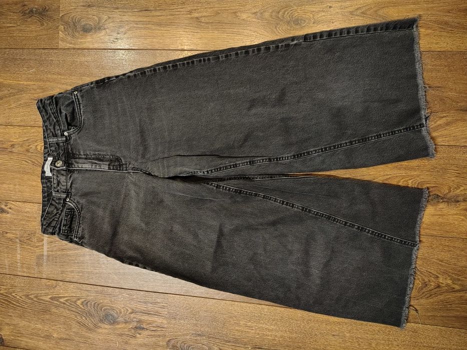 Дънки и панталони Bershka и MNG