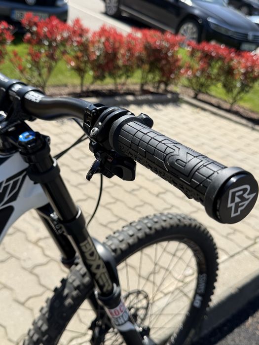 YT Industries Tues CF 27.5” & FOX Rampage
