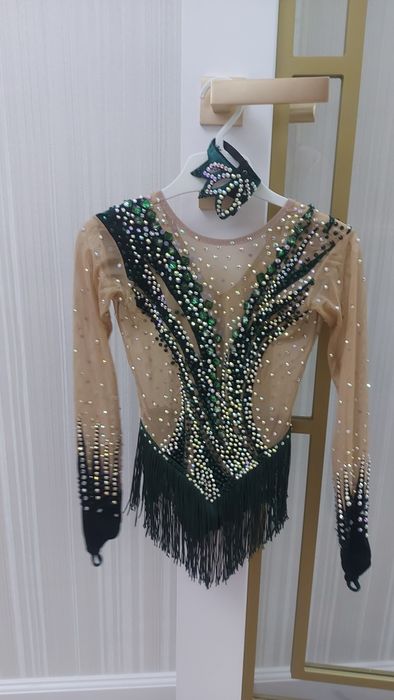 Гимнастическии костюм