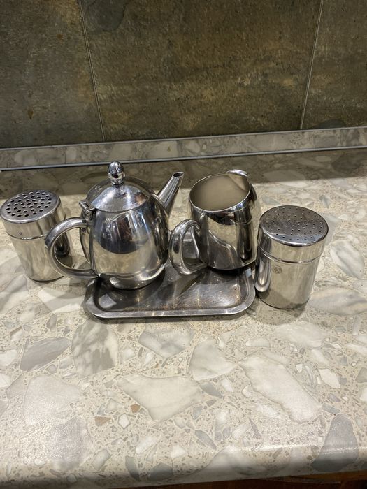 Продавам  Английски сервиз 35лв