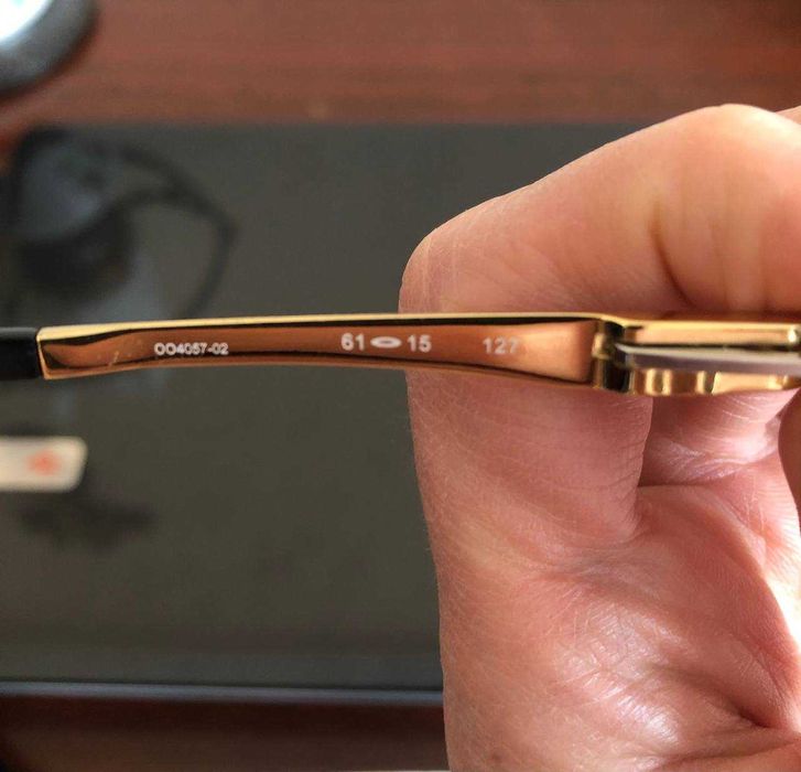 Продам очки солнцезащитные Oakley