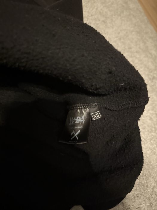 Черен суичър на Luda