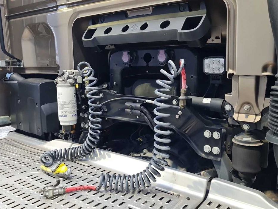 Тягач DAF XF 530 4X2