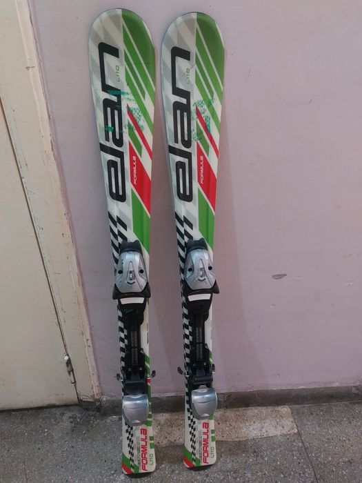 Продам детские горные  лыжи, ботинки, палки