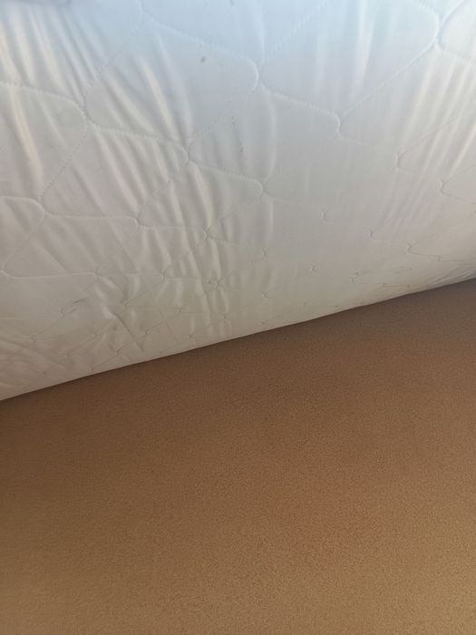 Кровать с матрасом