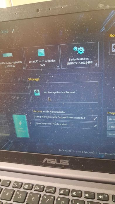 Продам ноутбук на запчасти