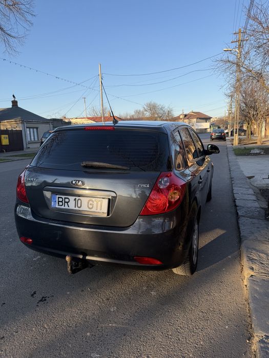 Kia Ceed 1.6 CRDI 2009 - distriubutie schimbata - anvelope noi revizie