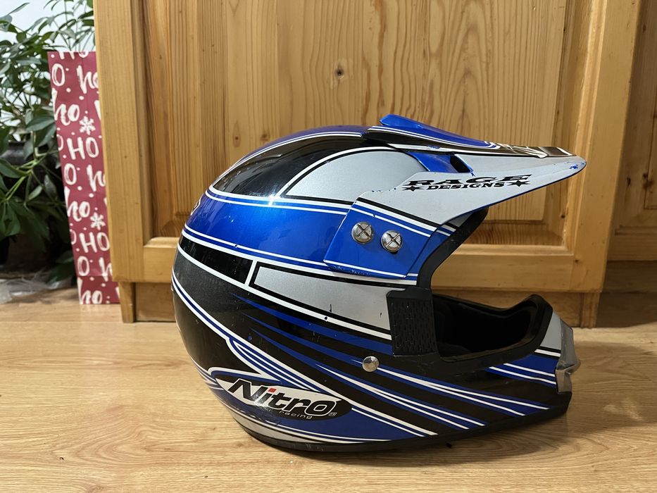 Продавам кросова каска