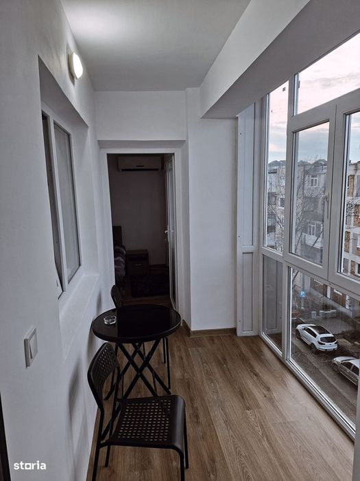 3 camere Banat , RENOVAT  Decomandat / Centrală , preț NEGOCIABIL