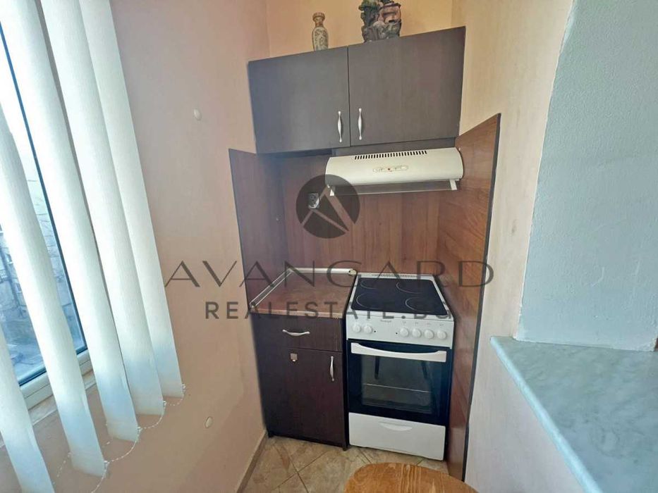 Продава се Тристаен апартамент в Пловдив, Изгрев - 70 кв.м за 503 €/кв.м - Снимка #2