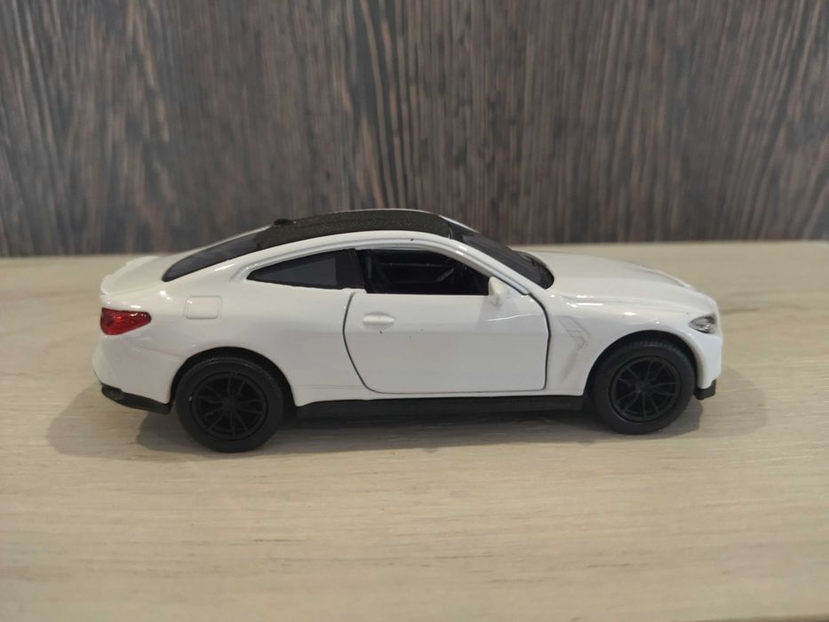 Метална количка BMW M4 !!!