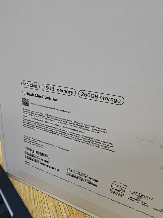 MacBook Air 13 M4 Чип 100% Акб 16/256гб Midnight