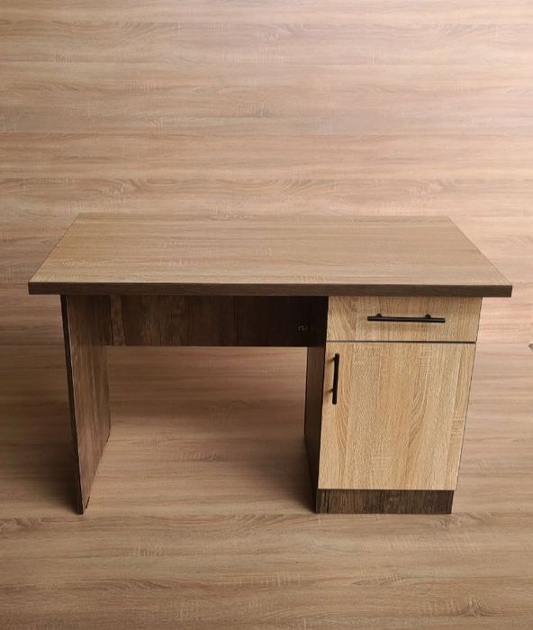 Стол для рукавадител