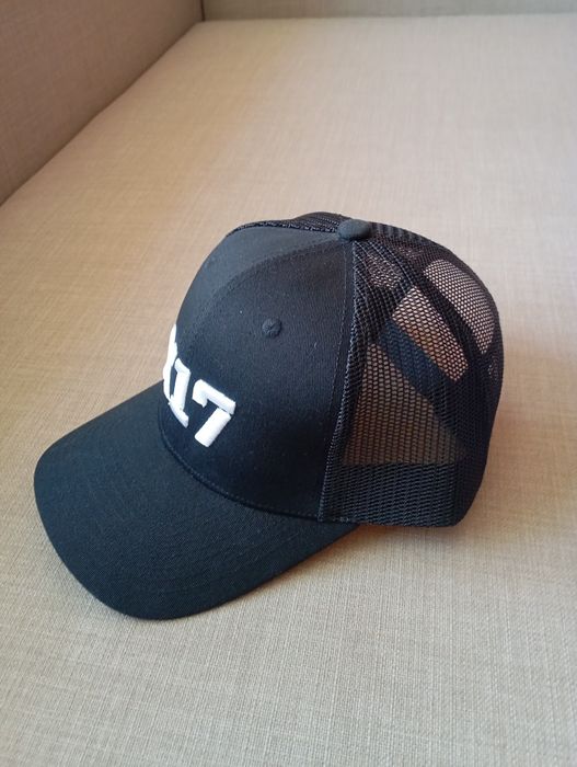 Продам кепи бейсболка.фирмы атрибутика.