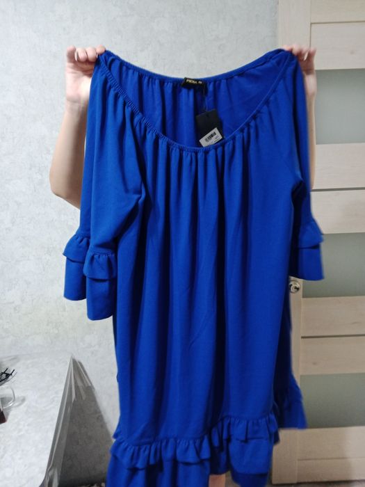 Продам женские платья