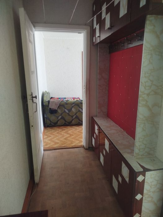 продам 4 ком. квартиру