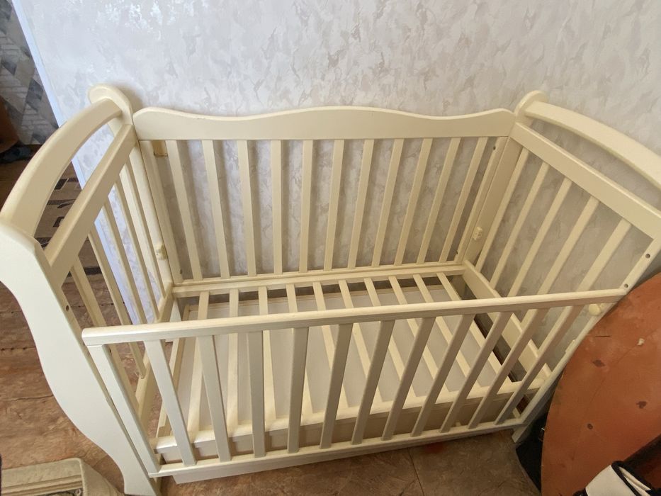 Отдам кровать бесплатно.