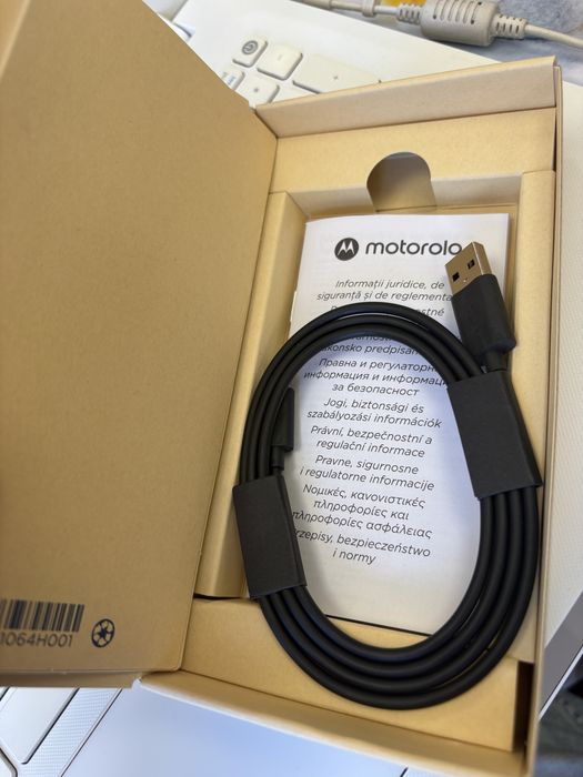 Motorola G35 256 GB ЧИСТО НОВ