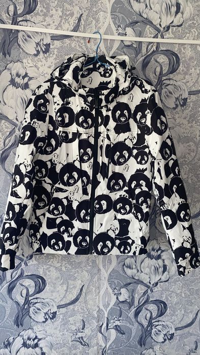 Куртка на подростка новая