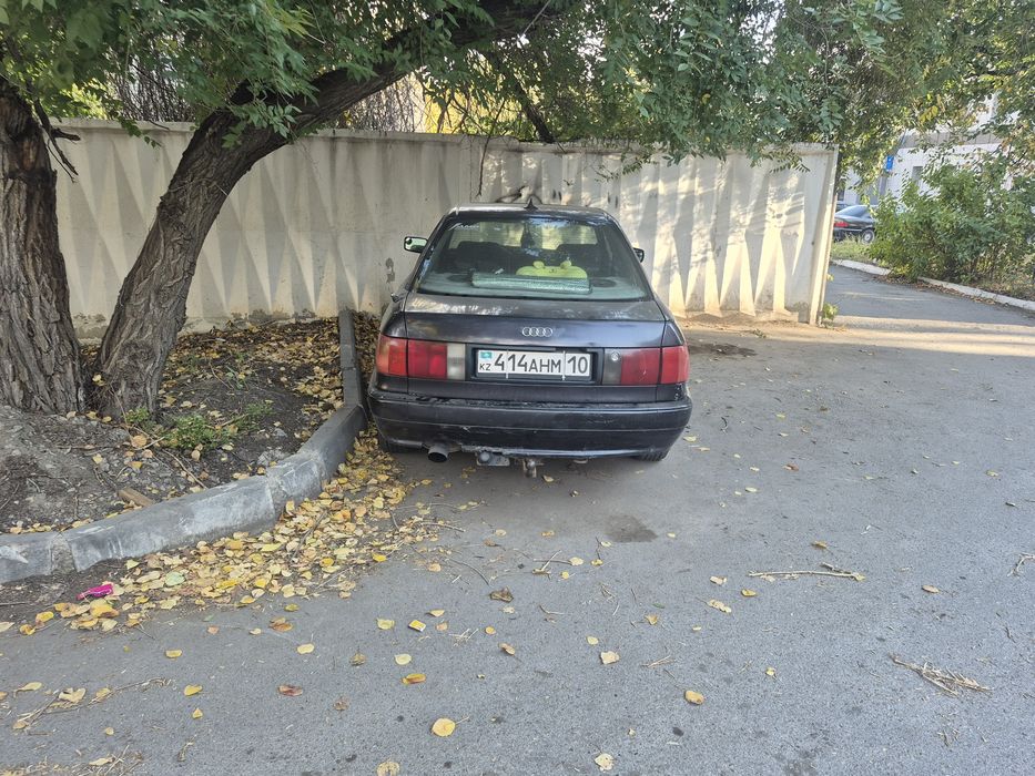 Продам Ауди 80 б4