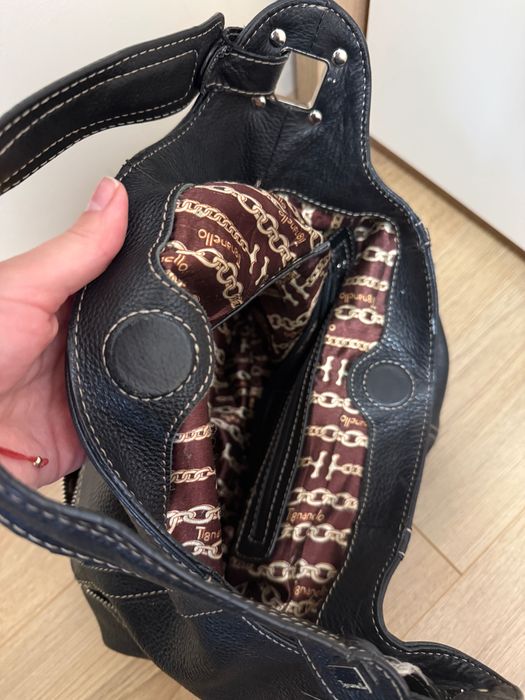 Дамска черна чанта Tignanello естествена кожа