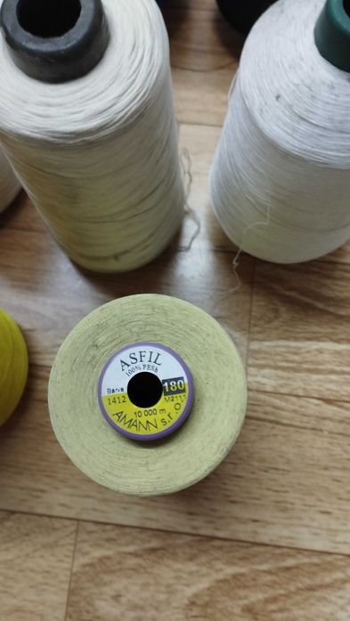 нитки для оверлока и распошивалки