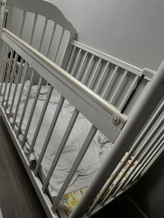 Продам детскую кроватку