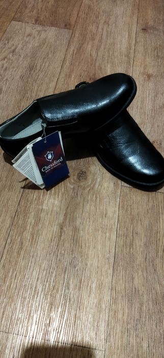 Новые туфли с этикеткой