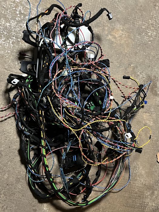 Instalatie electrica sistem audio logic7 harman kardon bmw e90 e91 e92