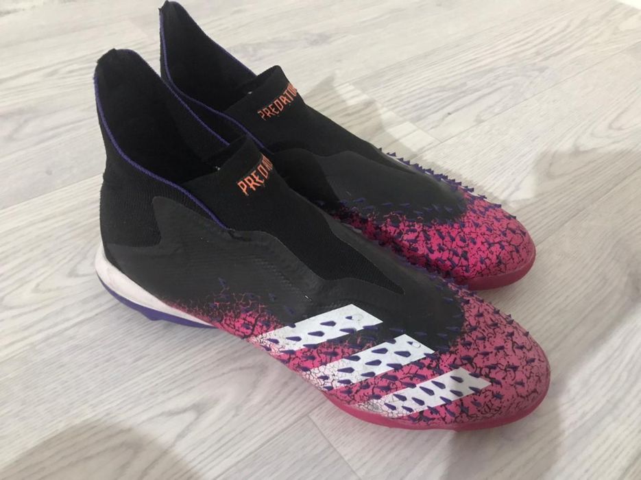 Продаю сороконожки Adidas Predator demonski