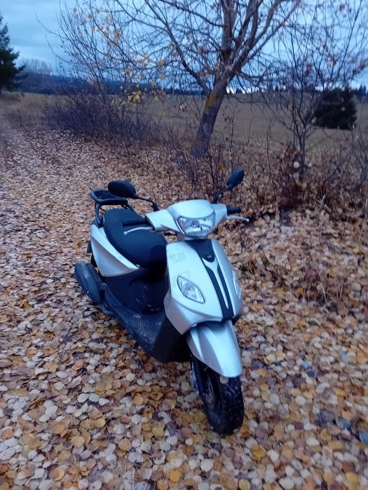 Vând scuter apec ps5 2022 125cc 4t