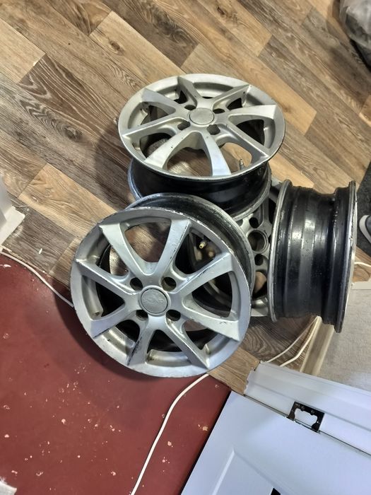 Продам литые диски R14