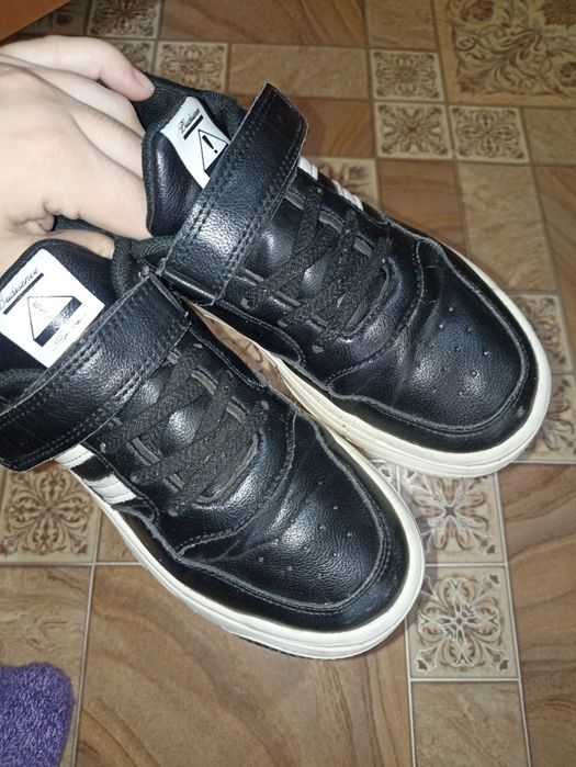 Кроссовки 33 размер