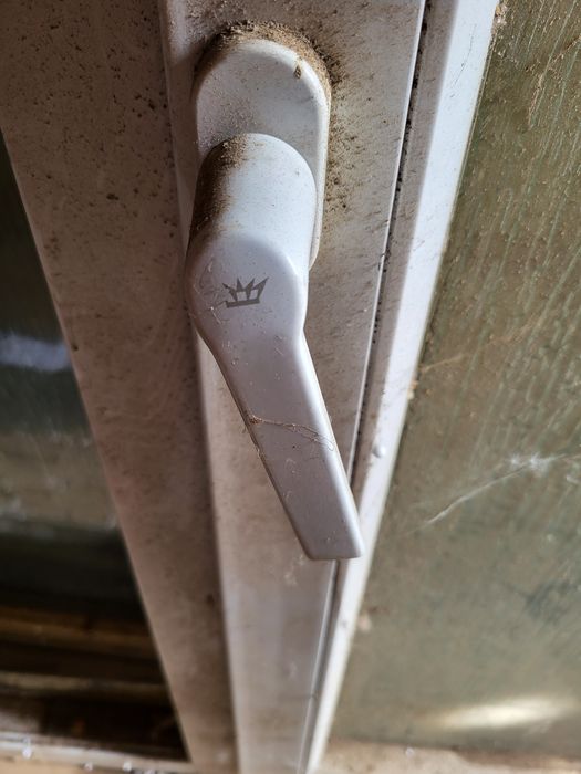 Geam termopan de calitate dar cu lipsă de sticlă! 210x145cm Germania