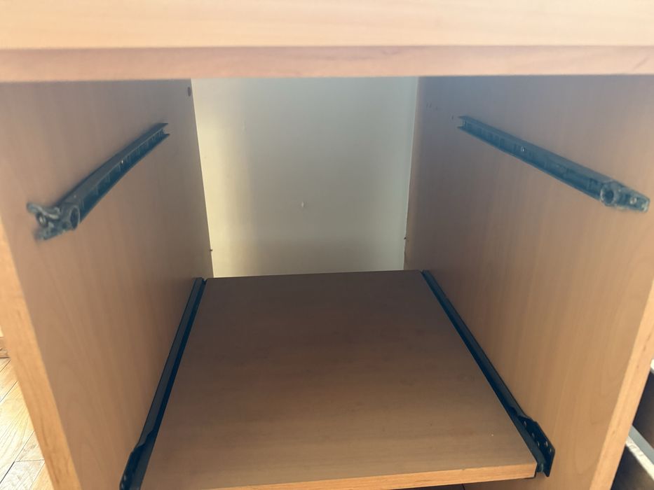 Компютърно бюро с чекмедже и плъзгащ плот