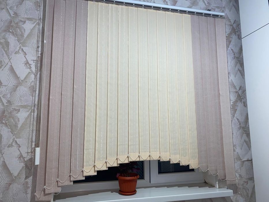 Жалюзи  размері 150×150