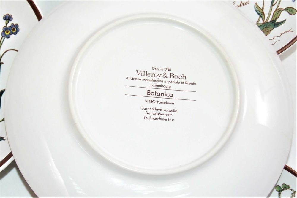 Set 8 farfurii Botanica Villeroy & Boch cu flori de "Nu ma uita", NOU